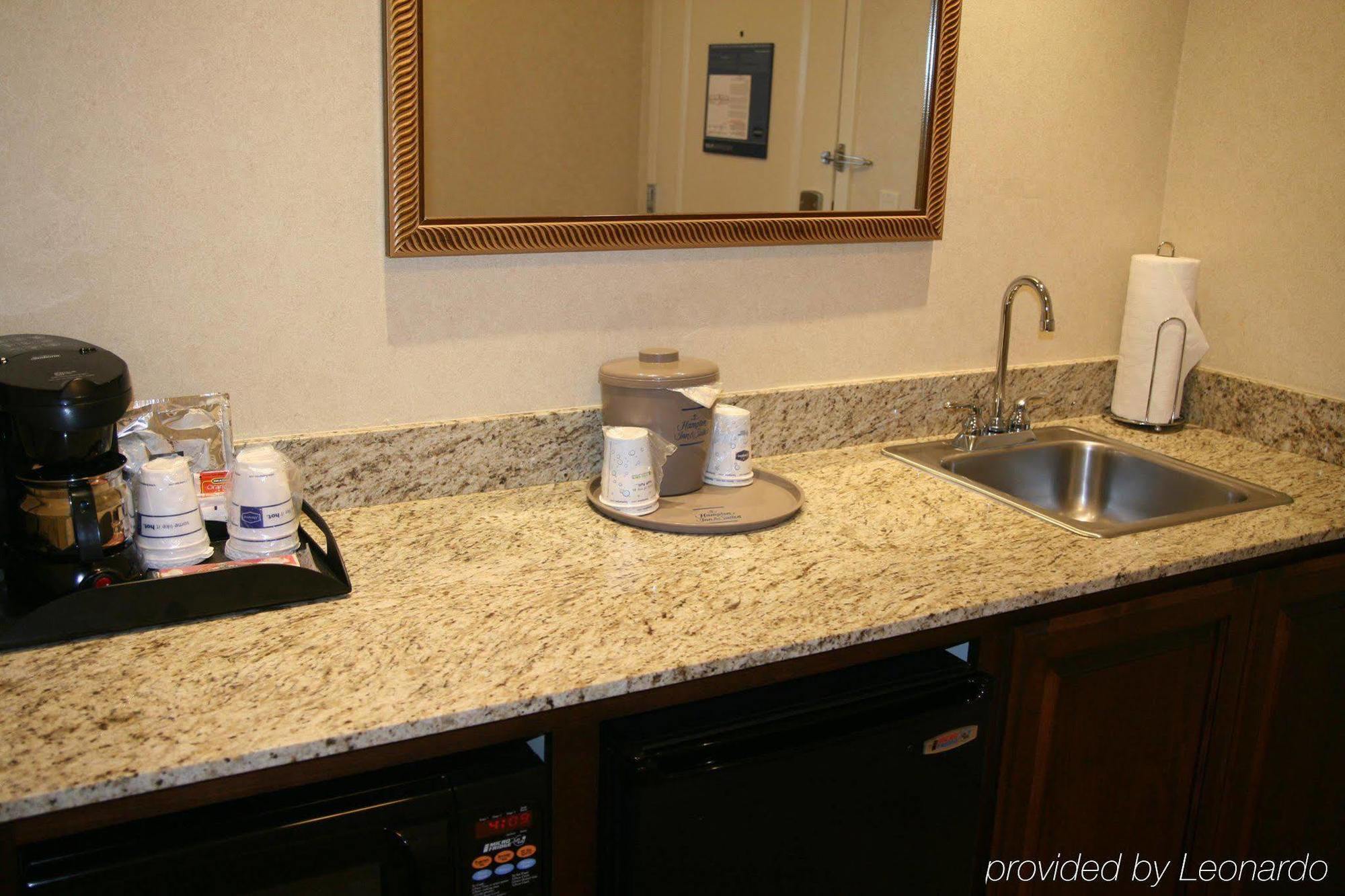 Hampton Inn & Suites Lodi Szoba fotó